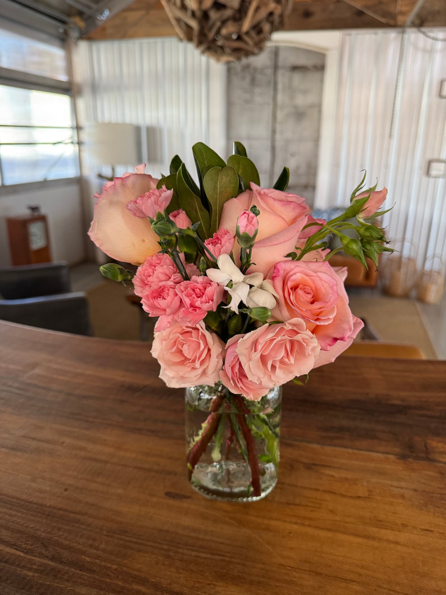 š©· Petite-Valentineās Day Arrangement