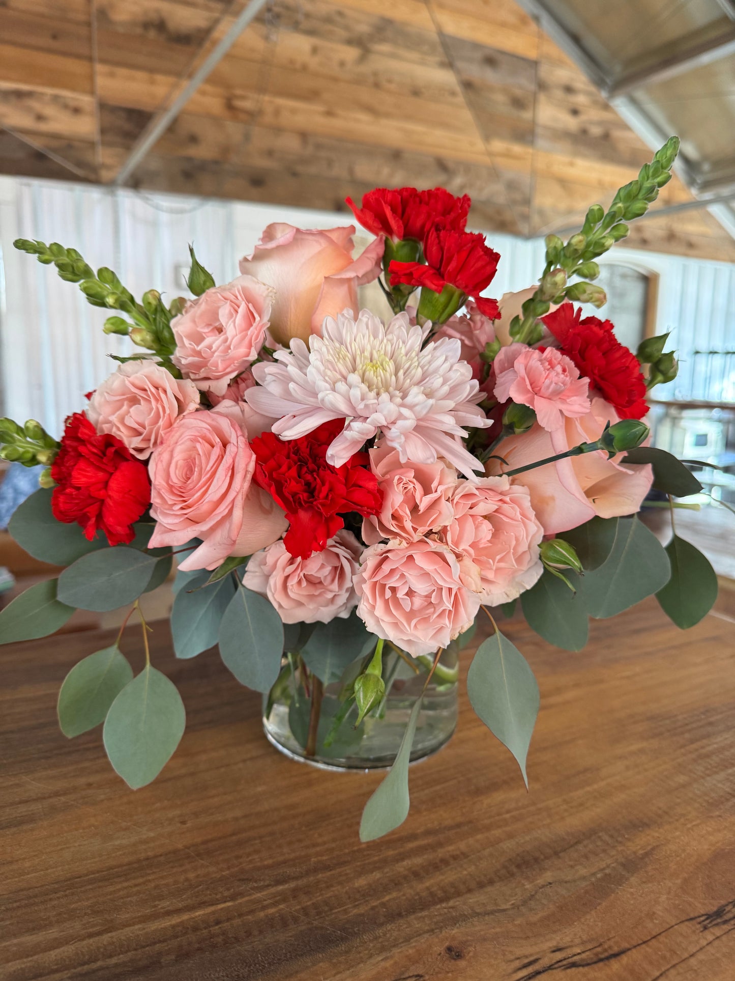 💓 Small Valentine’s Day Arrangement