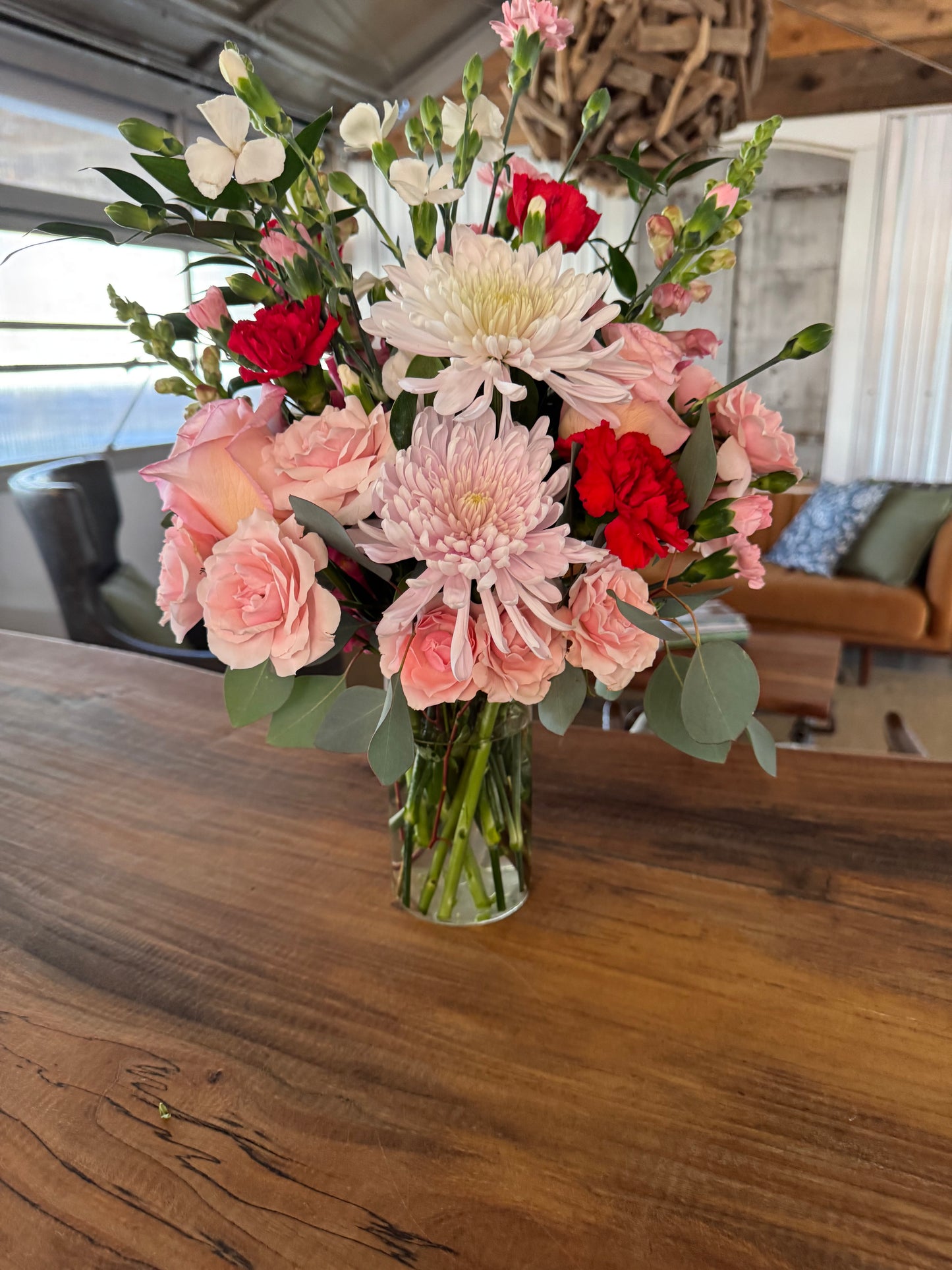 💕 Medium Valentine’s Day Arrangement- PRE-ORDER ONLY