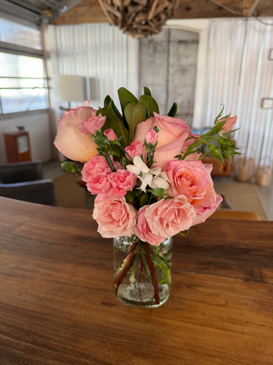 🩷 Petite-Valentine’s Day Arrangement